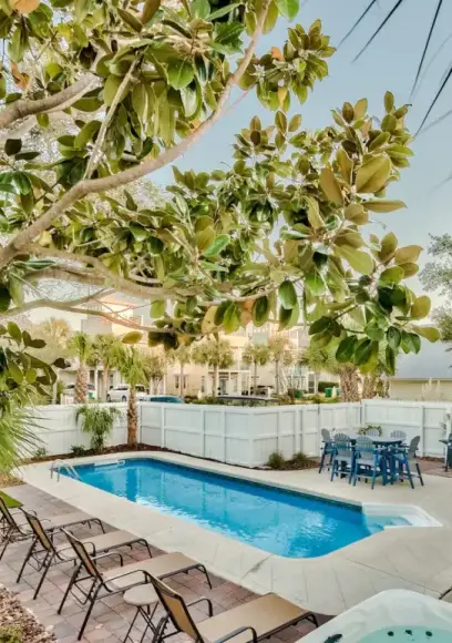 Destin FL condos with beach service